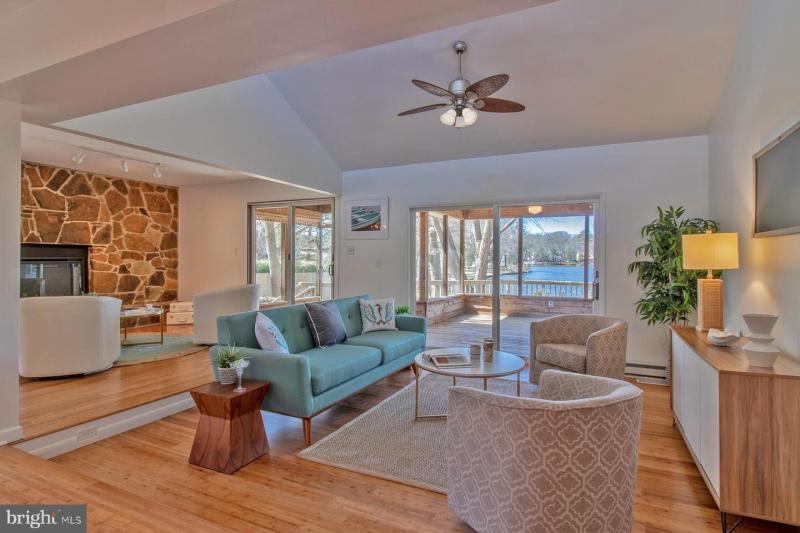 Newly Listed 17046 Oak Ct Lewes, DE Edgewater Estates Cape Gazette